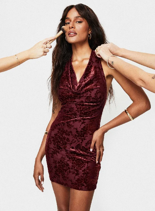 Carlso Halter Mini Dress Burgundy Stylish Sweetheart Neck Mini Dress