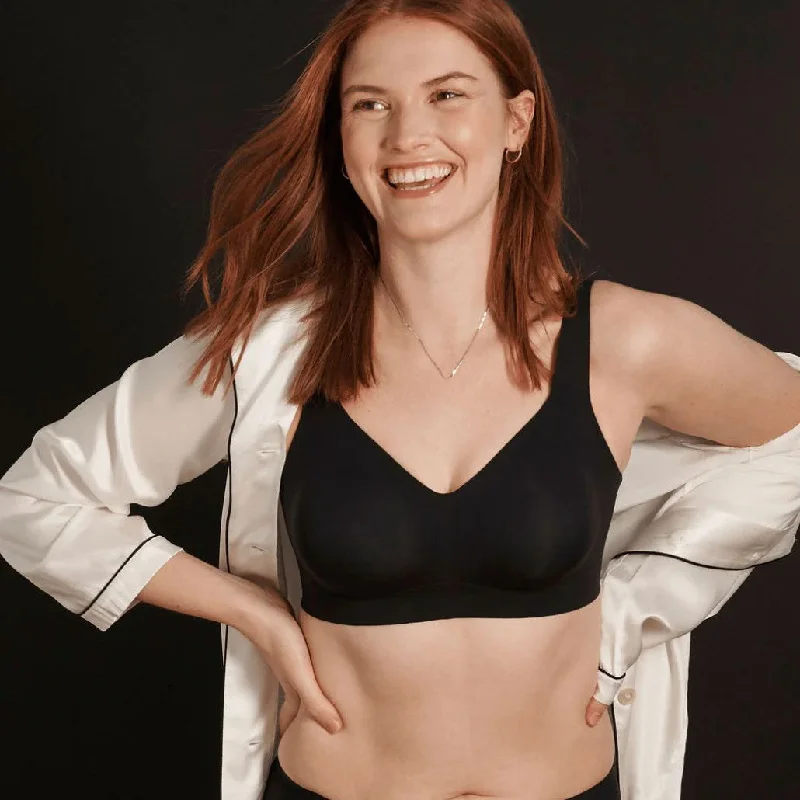 Evelyn & Bobbie Beyond Bra in Black Sexy Underwire Bra