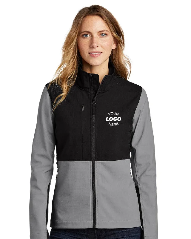 The North Face Ladies Castle Rock Soft Shell Jacket NF0A5541 Welt Pockets Slit Pockets Flap Pockets