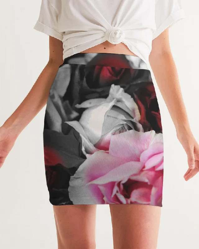 Black and White Roses Fade Women's Mini Skirt relaxed fit skirt